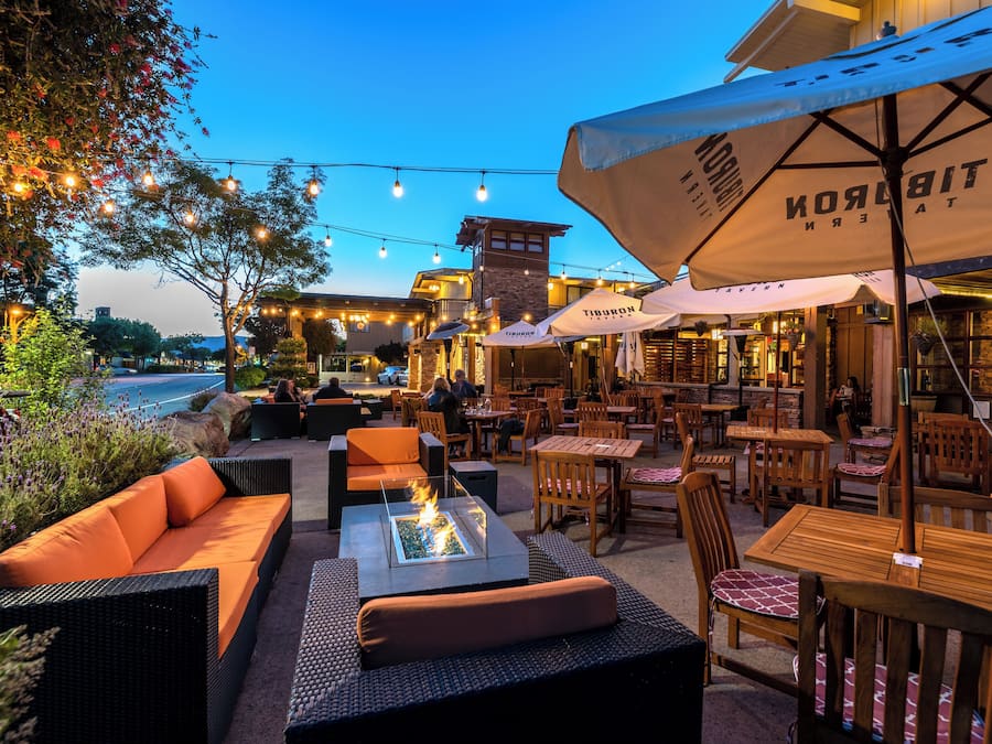 Breakfast, lunch, dinner served; American cuisine