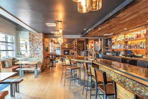 Bar (in der Unterkunft)