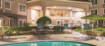 La Quinta Inn & Suites by Wyndham Fort Worth North