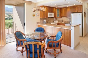Camera Premium, vista oceano (2-Bath) | Cucina privata | Frigorifero, microonde, piano cottura, lavastoviglie