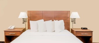 Days Inn by Wyndham Des Moines Merle Hay