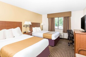 Premium bedding, desk, free cots/infant beds, rollaway beds - Days Inn by Wyndham Des Moines Merle Hay (Des Moines)