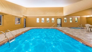 Pool - Days Inn by Wyndham Des Moines Merle Hay (Des Moines)