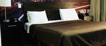 Rodeway Inn Huntington Station - Melville