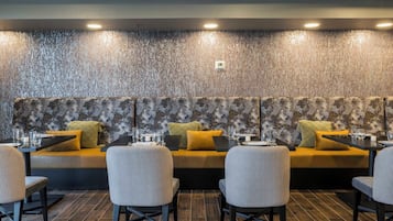 Daily cooked-to-order breakfast for a fee