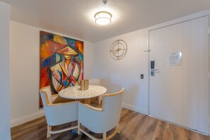 Suite Deluxe, 2 camas dobles, no fumadores | Escritorio, cortinas opacas, tabla de planchar con plancha y wifi gratis