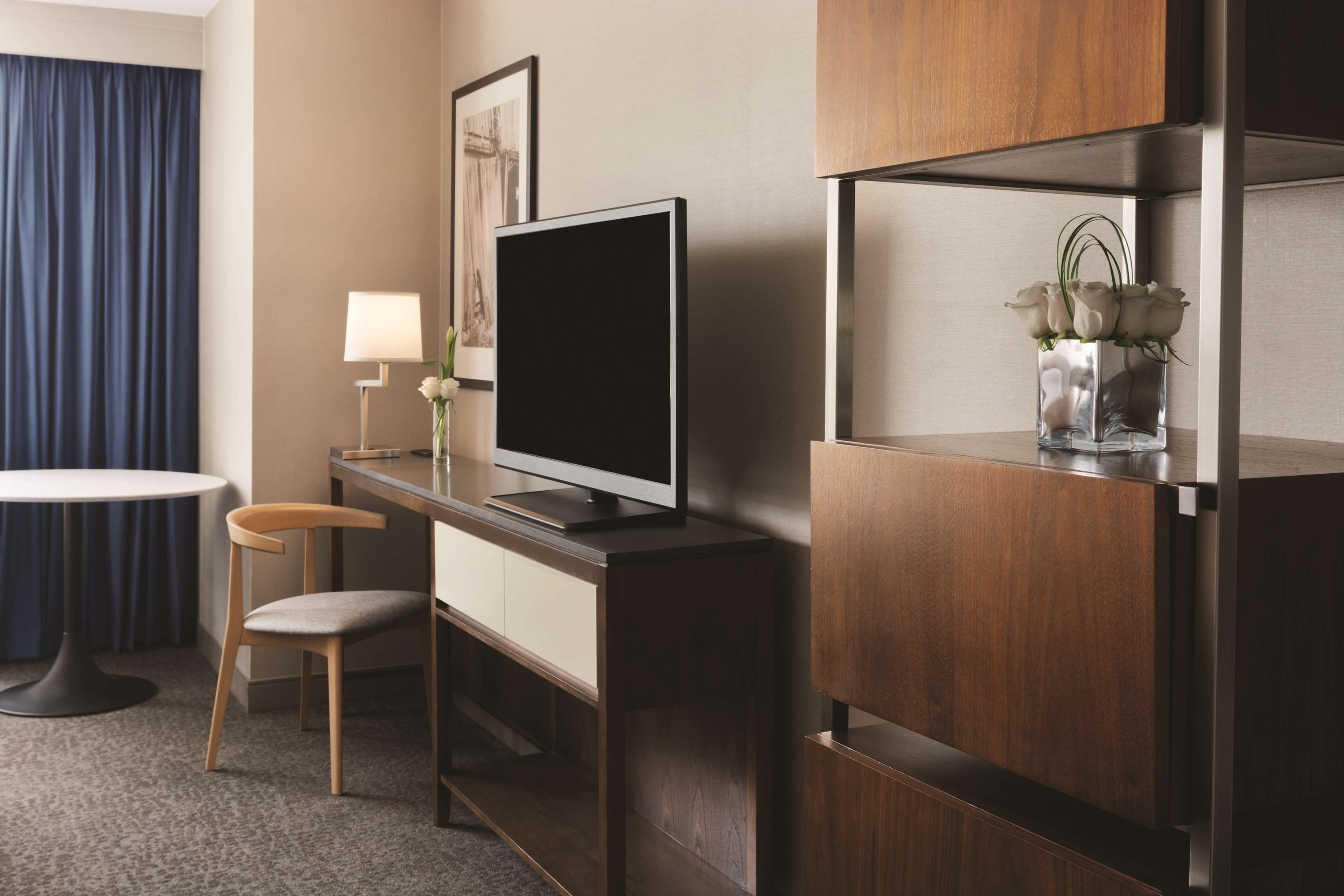 高級寢具、羽絨被、房內夾萬、遮光窗簾/窗簾