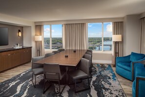 Down comforters, in-room safe, desk, blackout drapes
