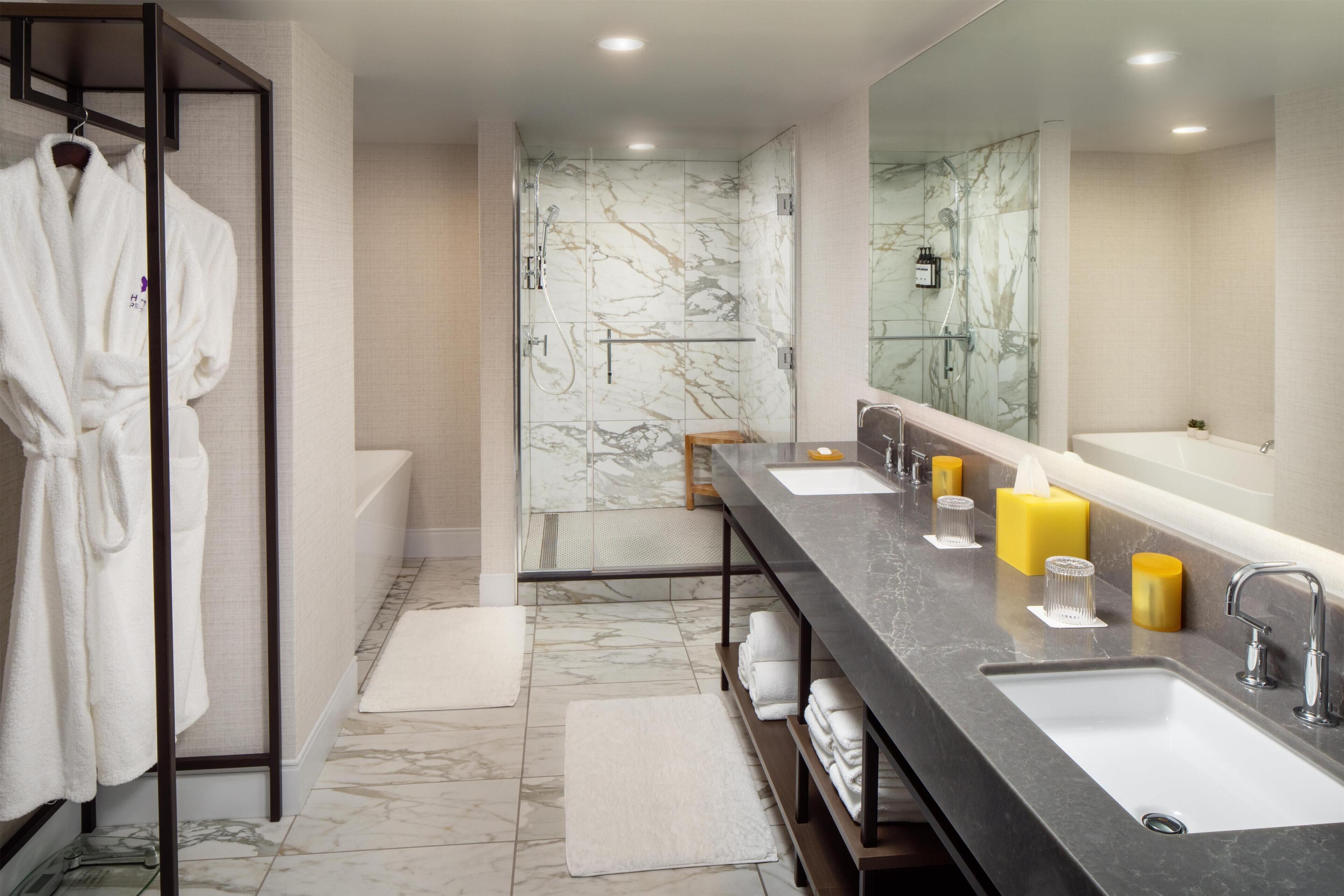 Đồ dùng nhà tắm miễn phí, máy sấy tóc, khăn tắm, xà phòng 