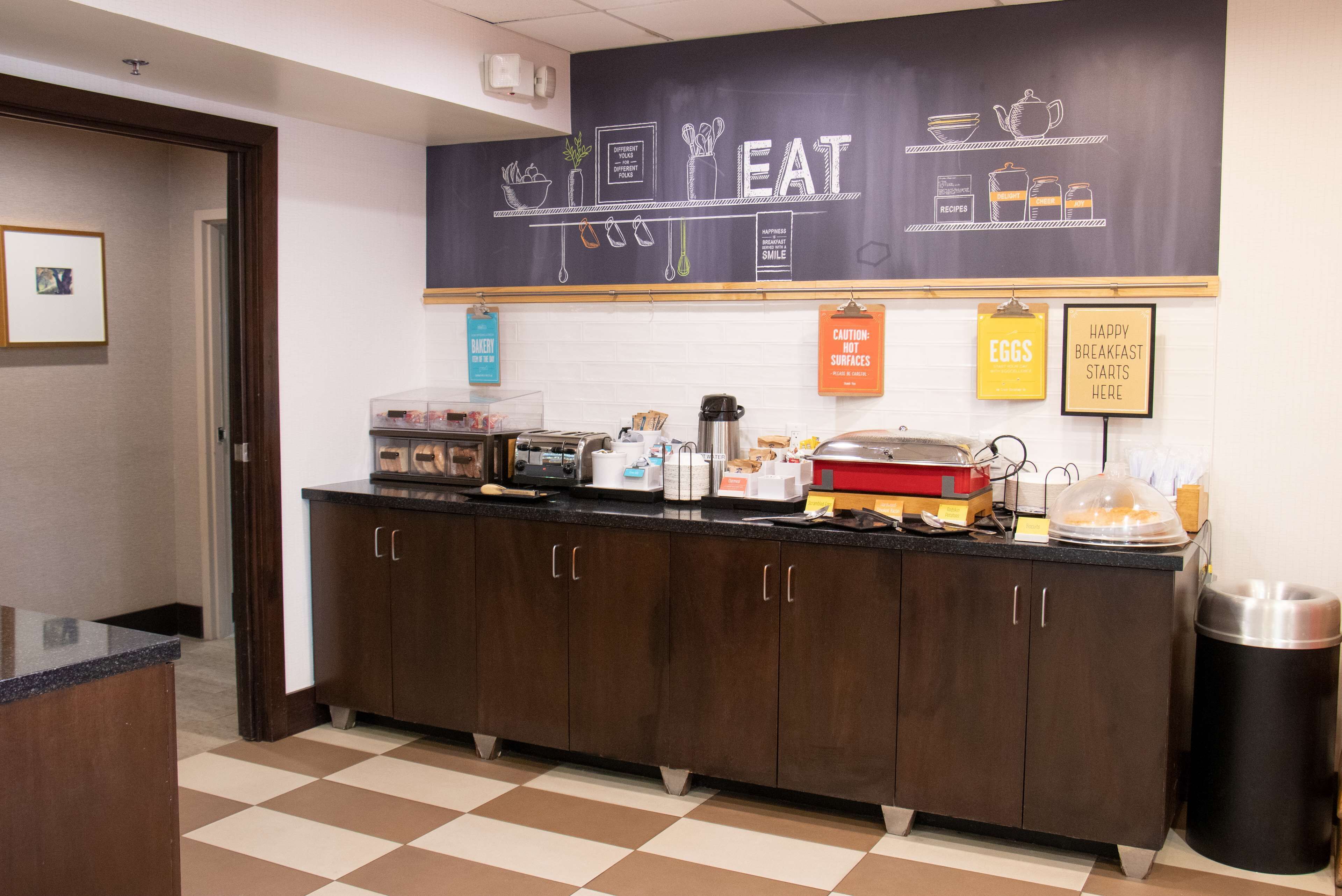 free daily full breakfast