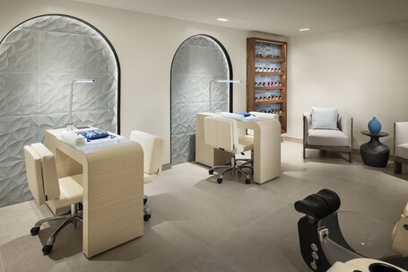 Nail salon