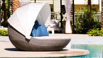 2 outdoor pools, pool cabanas (surcharge), pool umbrellas
