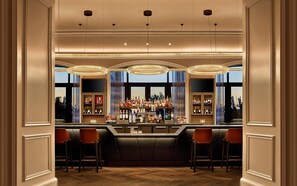 Lobby lounge, ocean views, open daily - Park Hyatt Aviara Resort, Golf Club & Spa (Carlsbad)