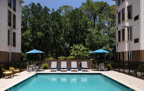 Outdoor pool - Hampton Inn & Suites Tampa-North (Tampa)