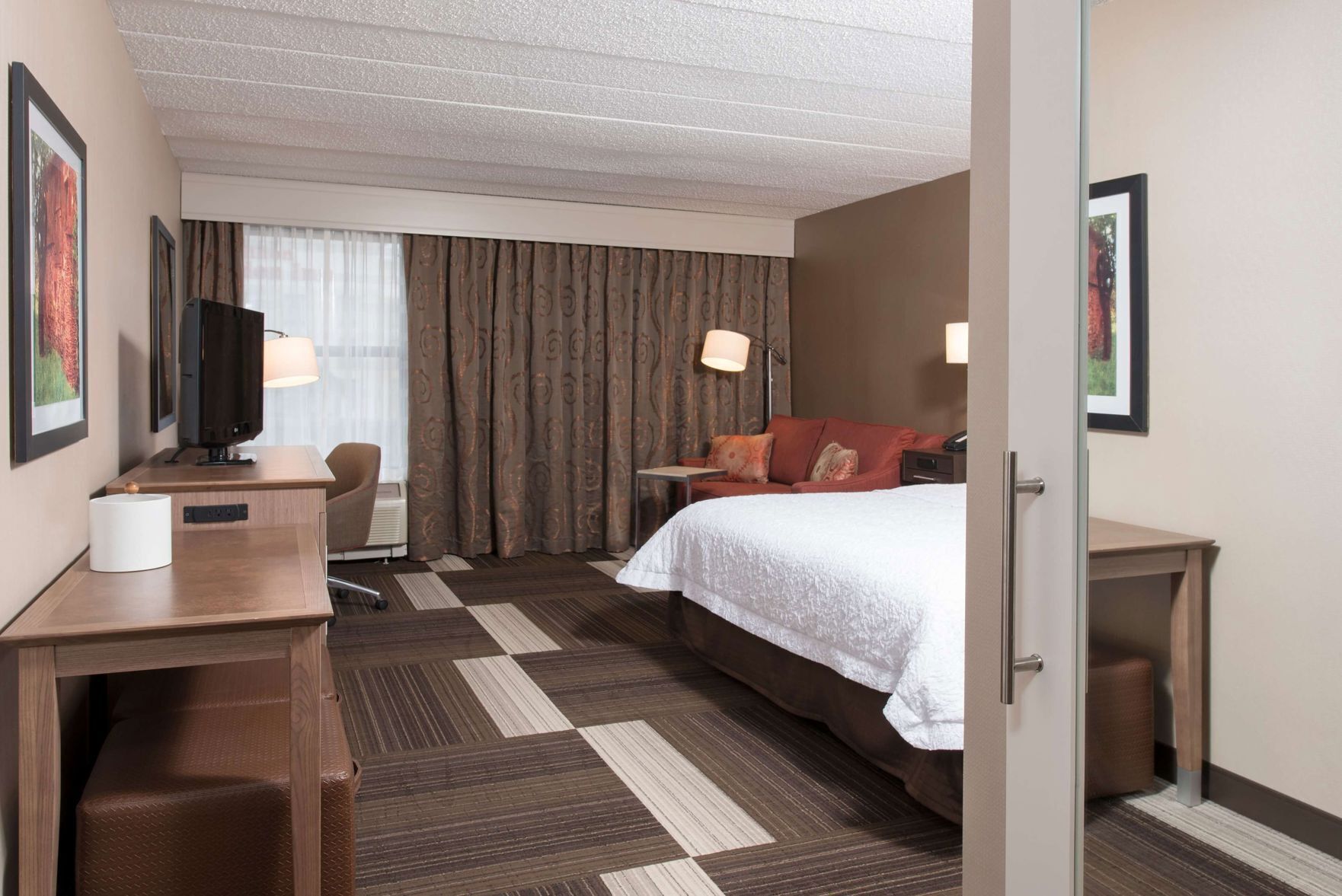 In-room safe, iron/ironing board, cots/infant beds, free WiFi
