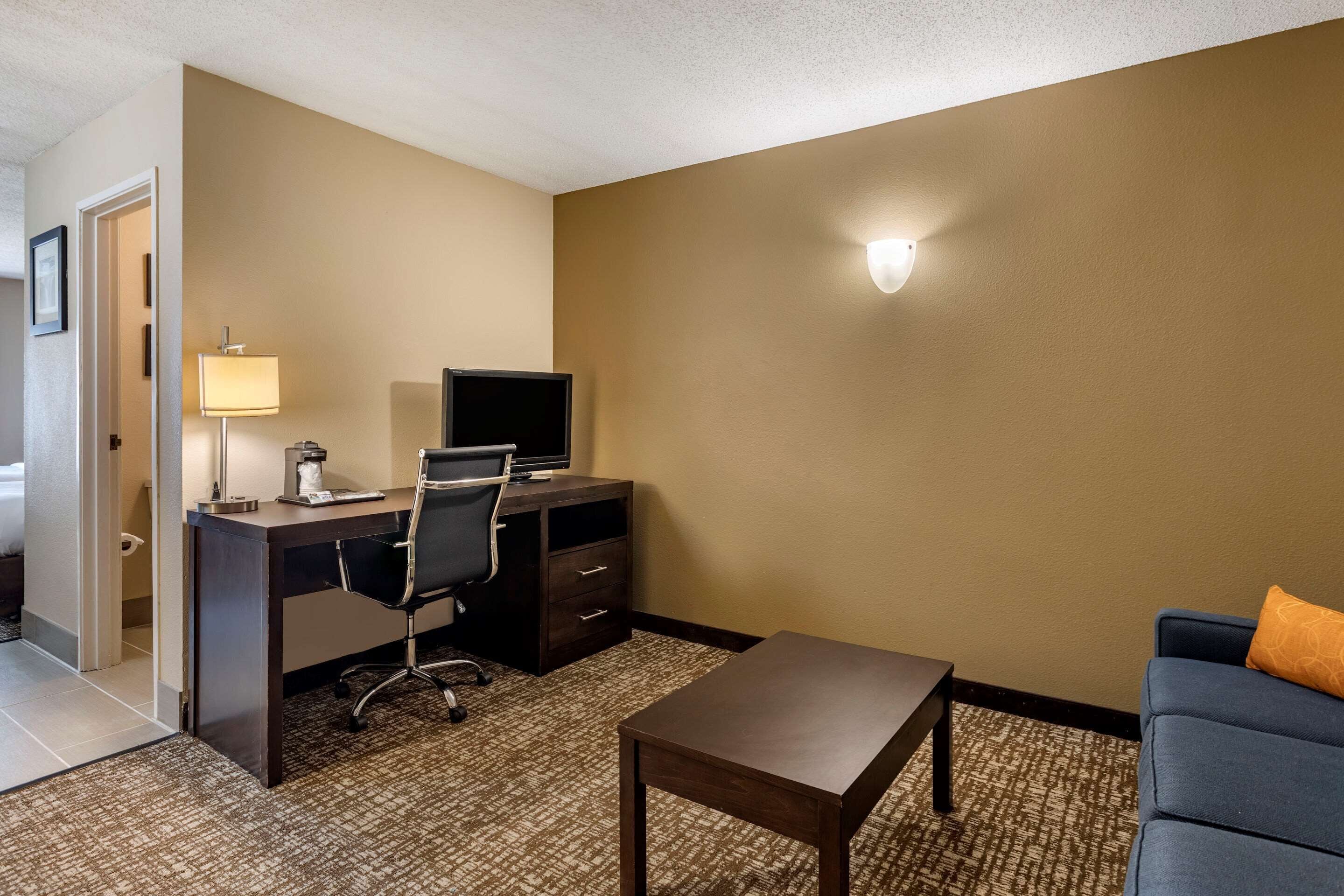suite, 1 bedroom | premium bedding, in-room safe, desk, blackout curtains