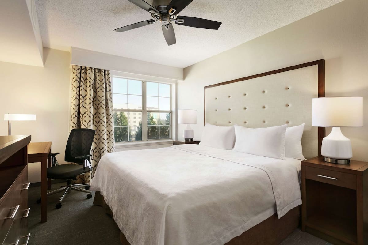 Pillowtop beds, desk, laptop workspace, blackout drapes