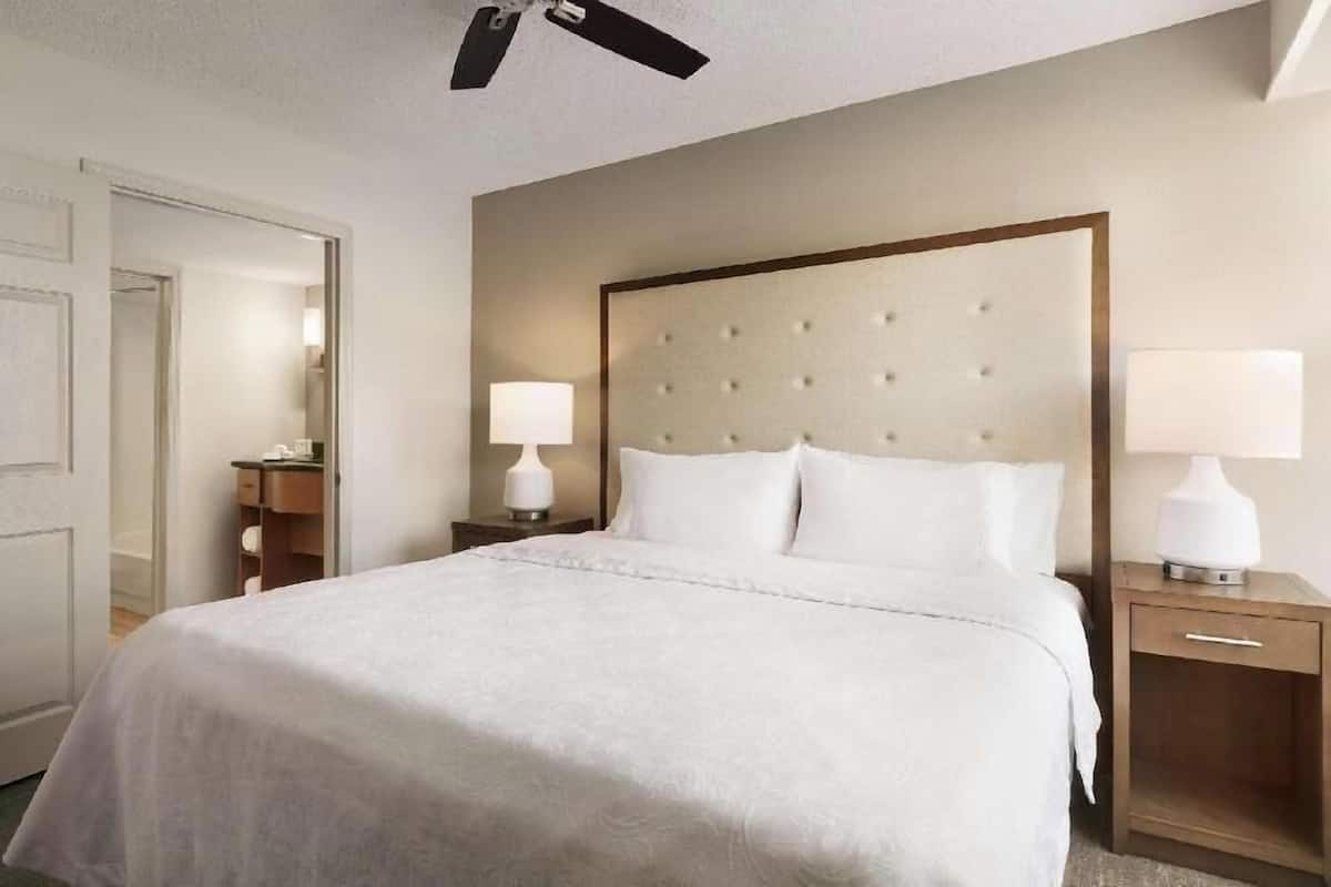 Pillowtop beds, desk, laptop workspace, blackout drapes