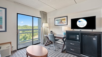 Caja de seguridad en la habitación y escritorio