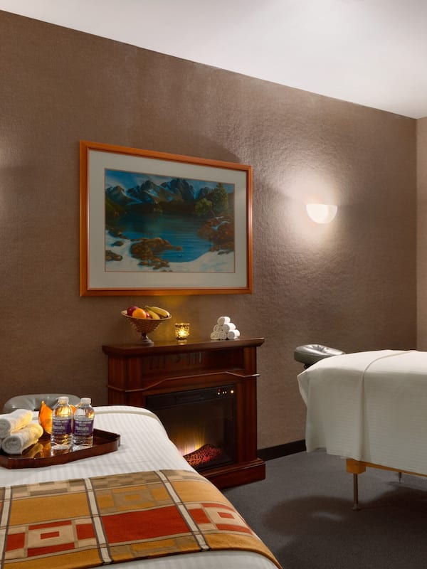 Sauna, steam room, body treatments, aromatherapy, hot stone massages