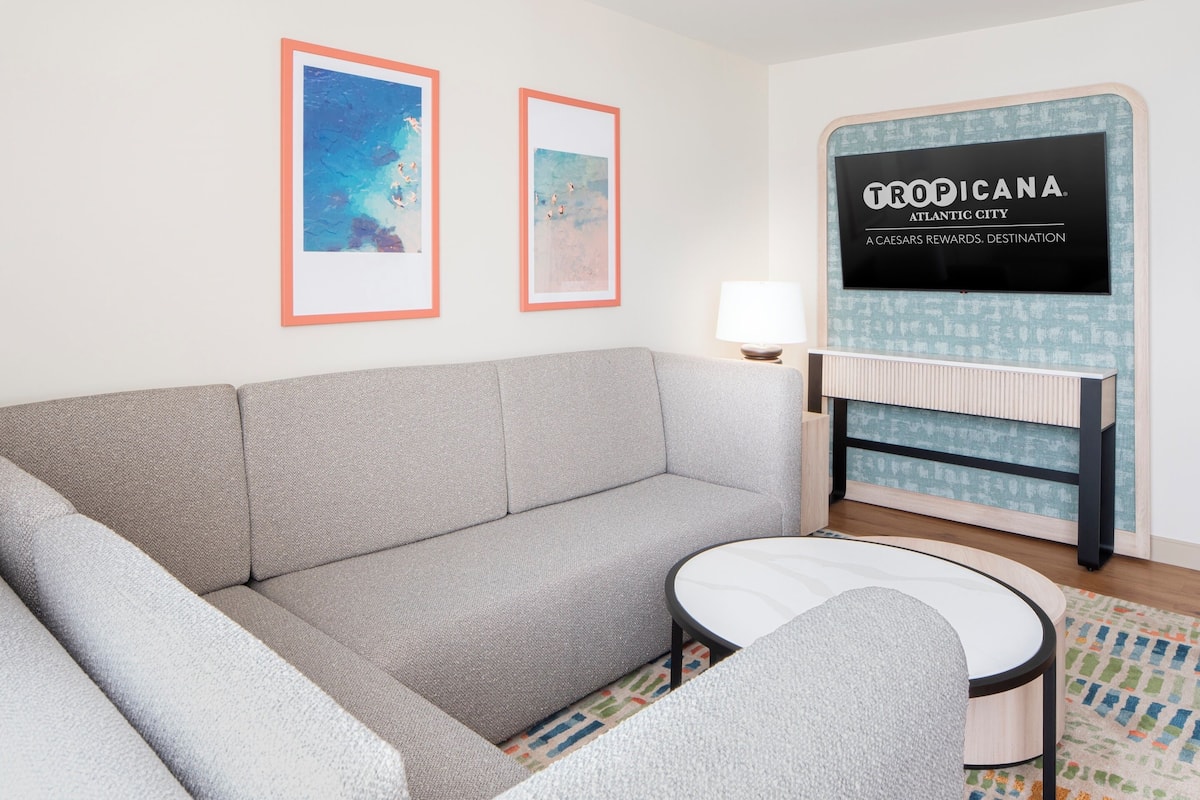 Solana One Bedroom Suite, 2 Queens, Non-Smoking | Biancheria da letto ipoallergenica, materassi a doppio strato