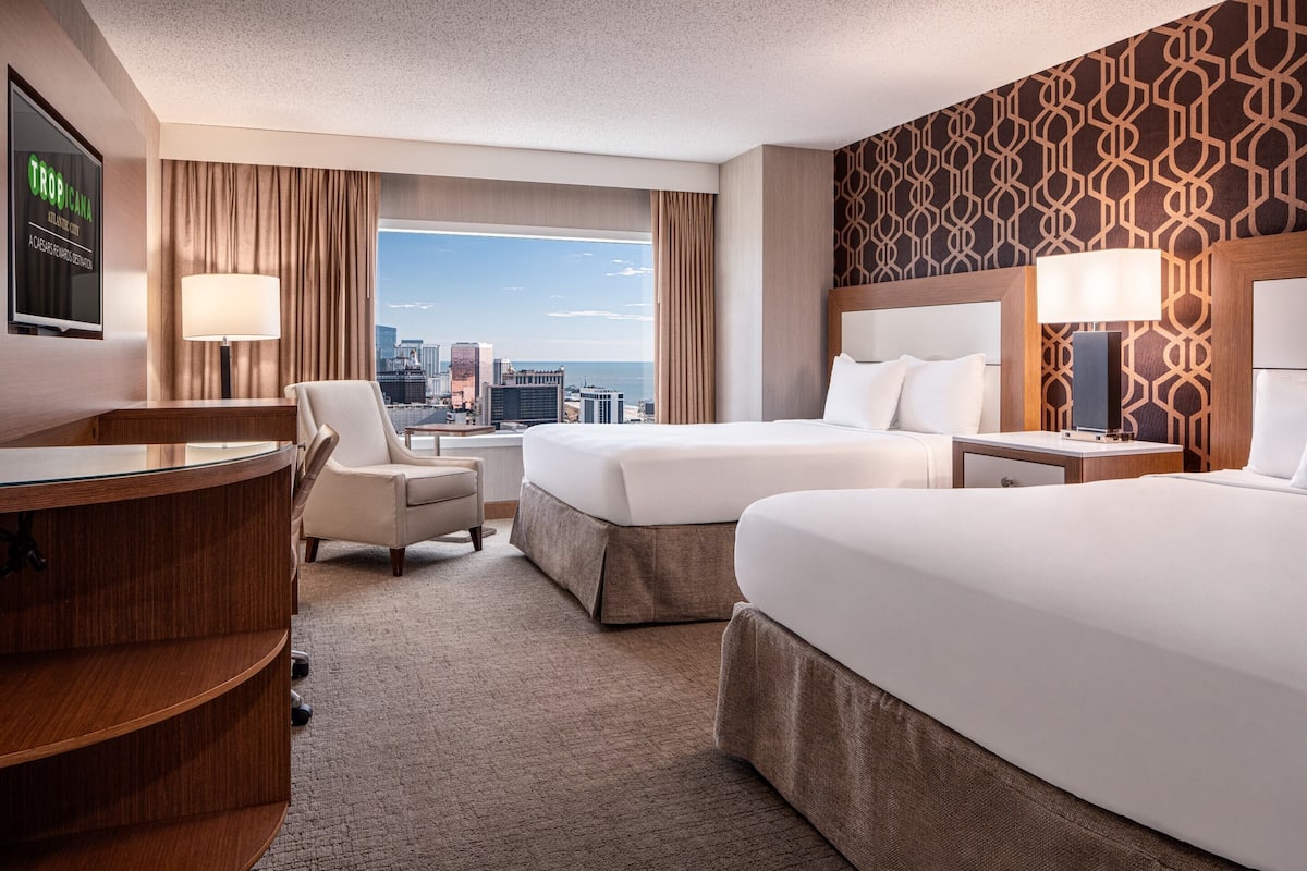 HAVANA PREMIUM ROOM 2 QUEEN NON-SMOKING