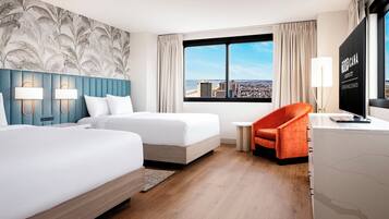 Solana One Bedroom Suite, 2 Queens, Non-Smoking