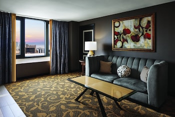 NORTH CIELO 2 BEDROOM SUITE 2 KINGS NON-SMOKING | Living area | 36-inch TV with cable channels, pay movies at Tropicana Atlantic City – A Caesars Rewards Destination