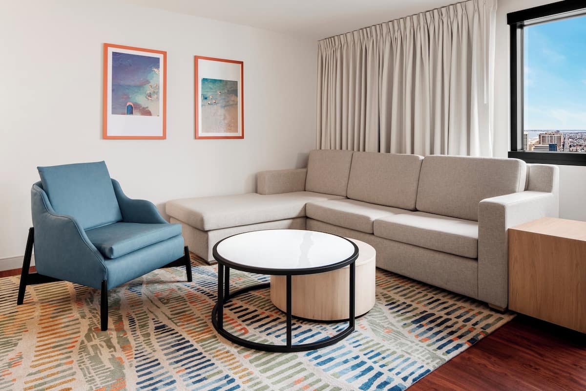 Solana One Bedroom Suite, 1 King, Non-Smoking | Biancheria da letto ipoallergenica, materassi a doppio strato