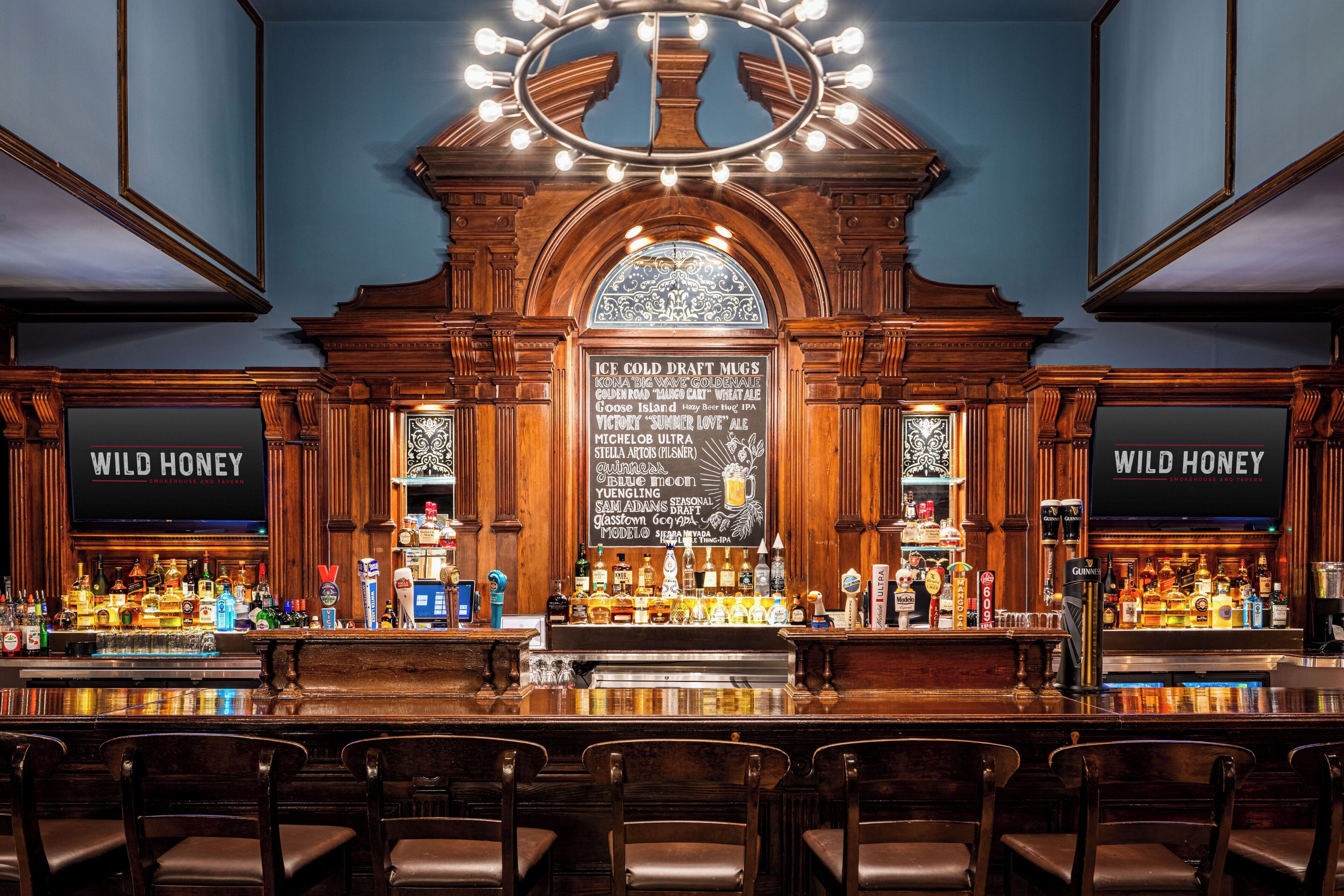 15 Bars/Lounges