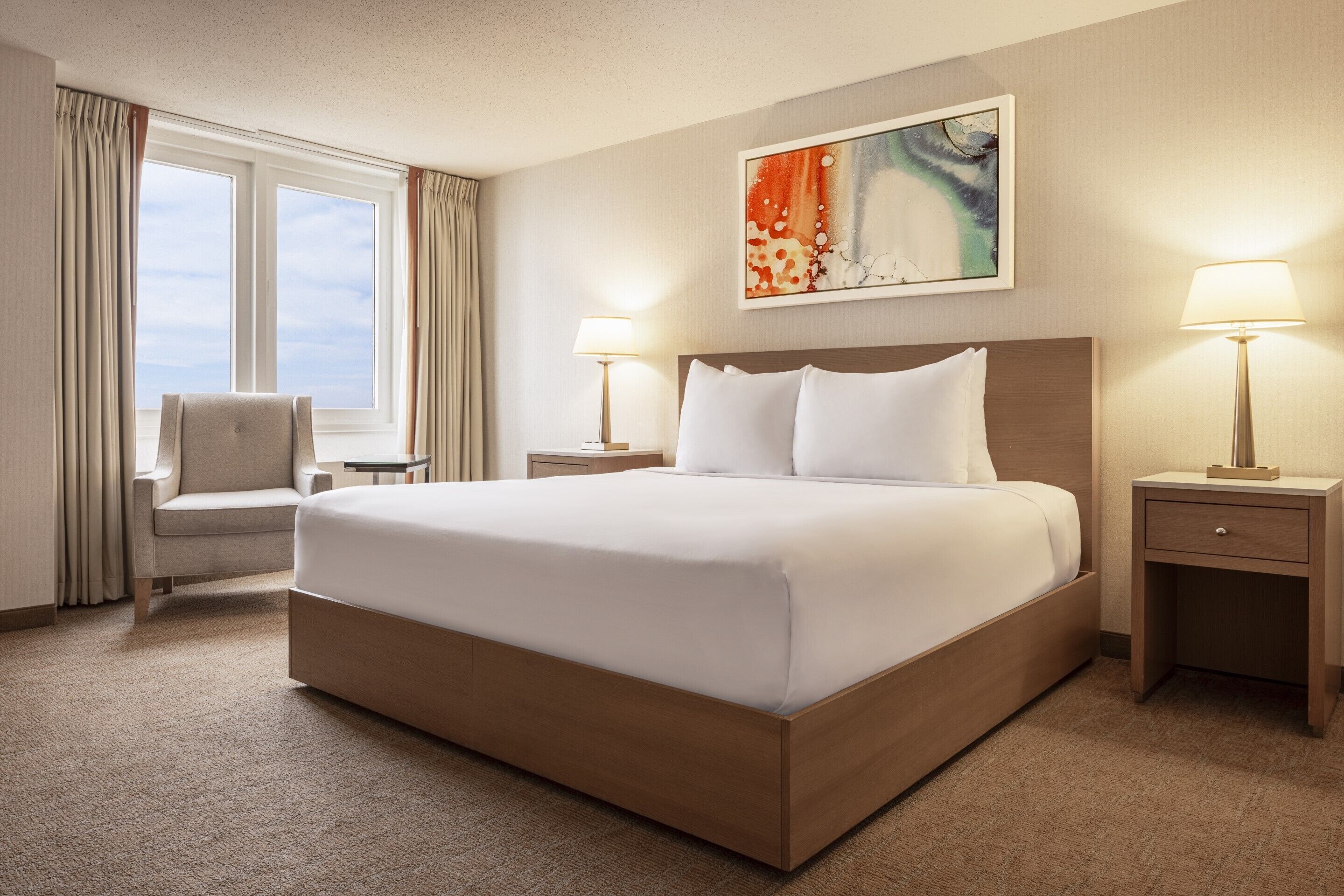 NORTH DELUXE ROOM 1 KING NON-SMOKING | Allergikerbettwaren, Pillowtop-Betten, Zimmersafe, Schreibtisch