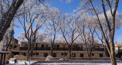 Sagebrush Inn & Suites