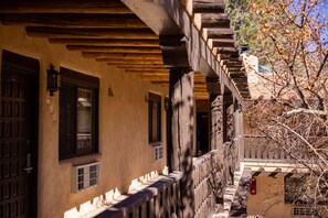 Executive Suite, Multiple Beds (Executive Suite) | Terrace/patio