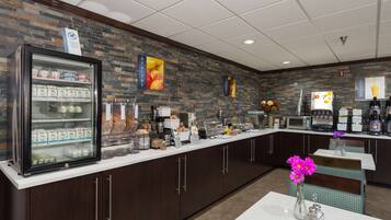 Free daily continental breakfast