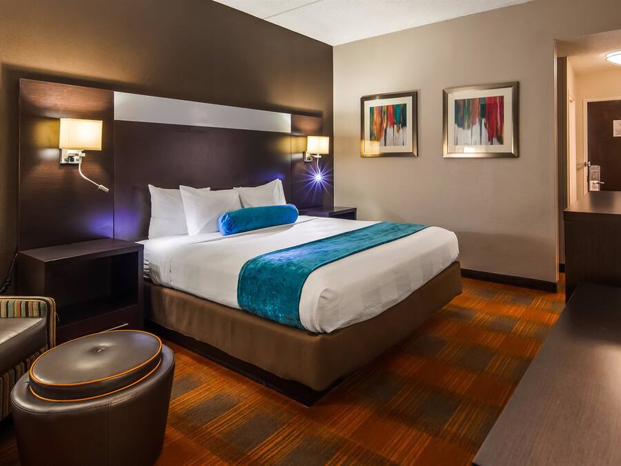 Skrivebord, skrivebord for bærbar PC og blendingsgardiner