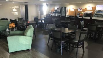 Petit déjeuner continental compris tous les jours