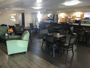 Free daily continental breakfast 