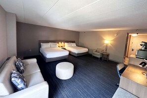 Suite familiar, 2 camas de matrimonio, no fumadores | Escritorio, tabla de planchar con plancha, Internet por cable gratuito