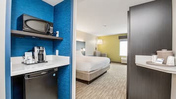 In-room safe, desk, iron/ironing board, free WiFi