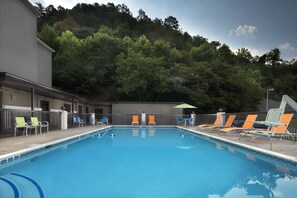 Outdoor pool, pool loungers