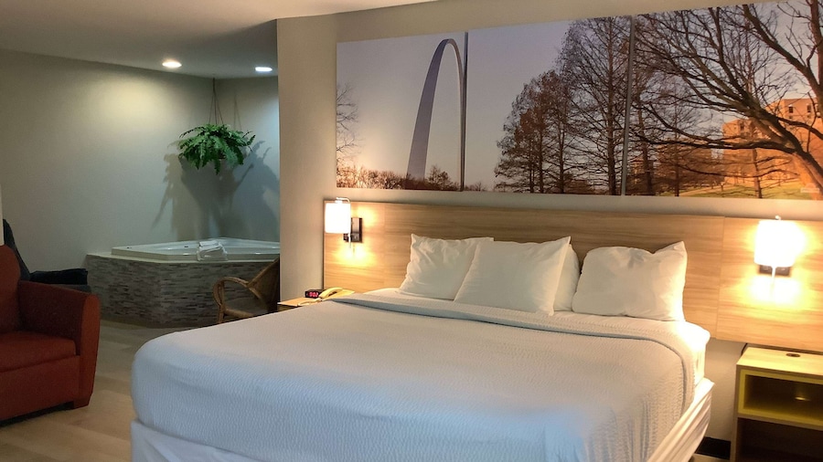 Days Inn by Wyndham Kingdom City