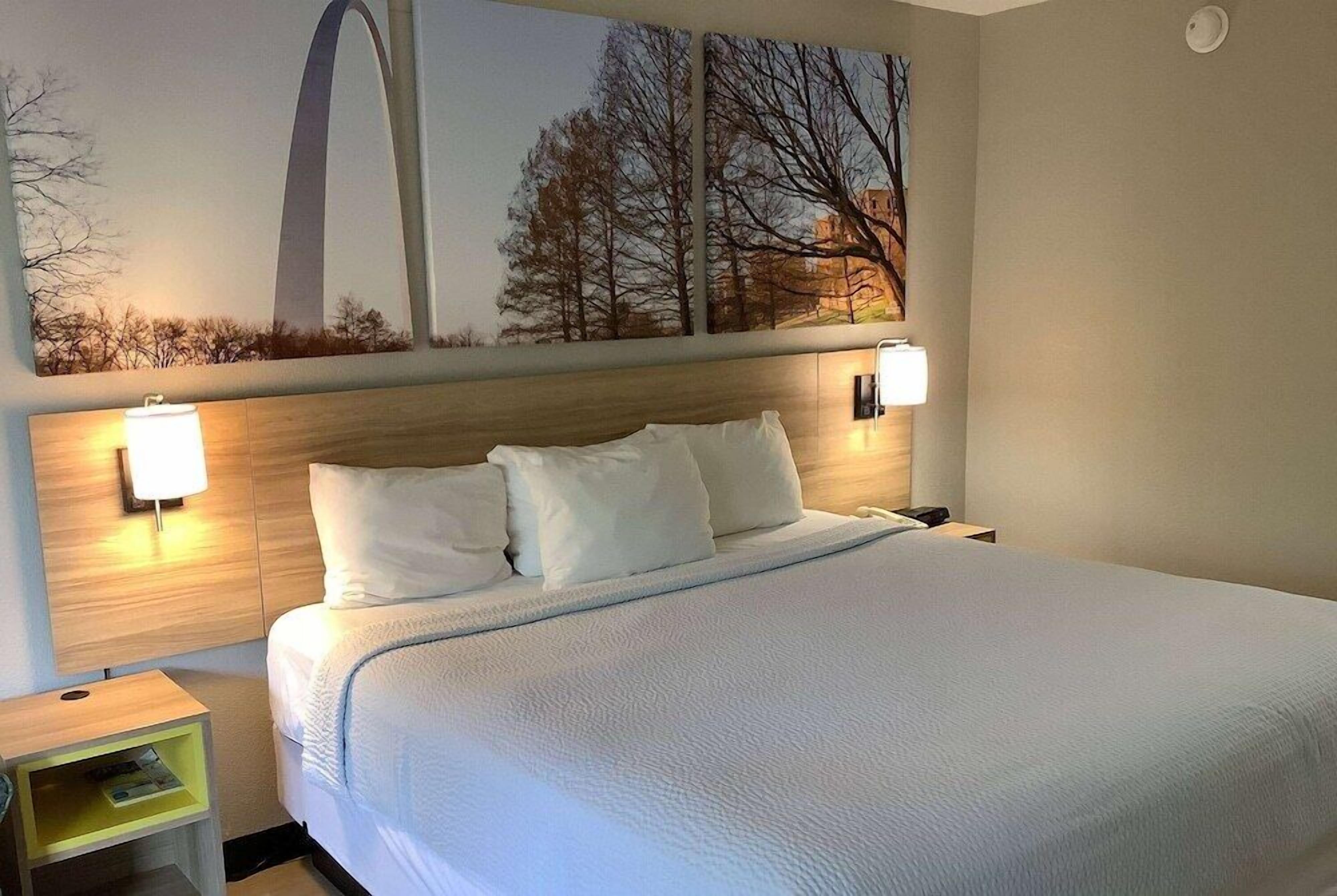 Desk, rollaway beds, free WiFi, bed sheets