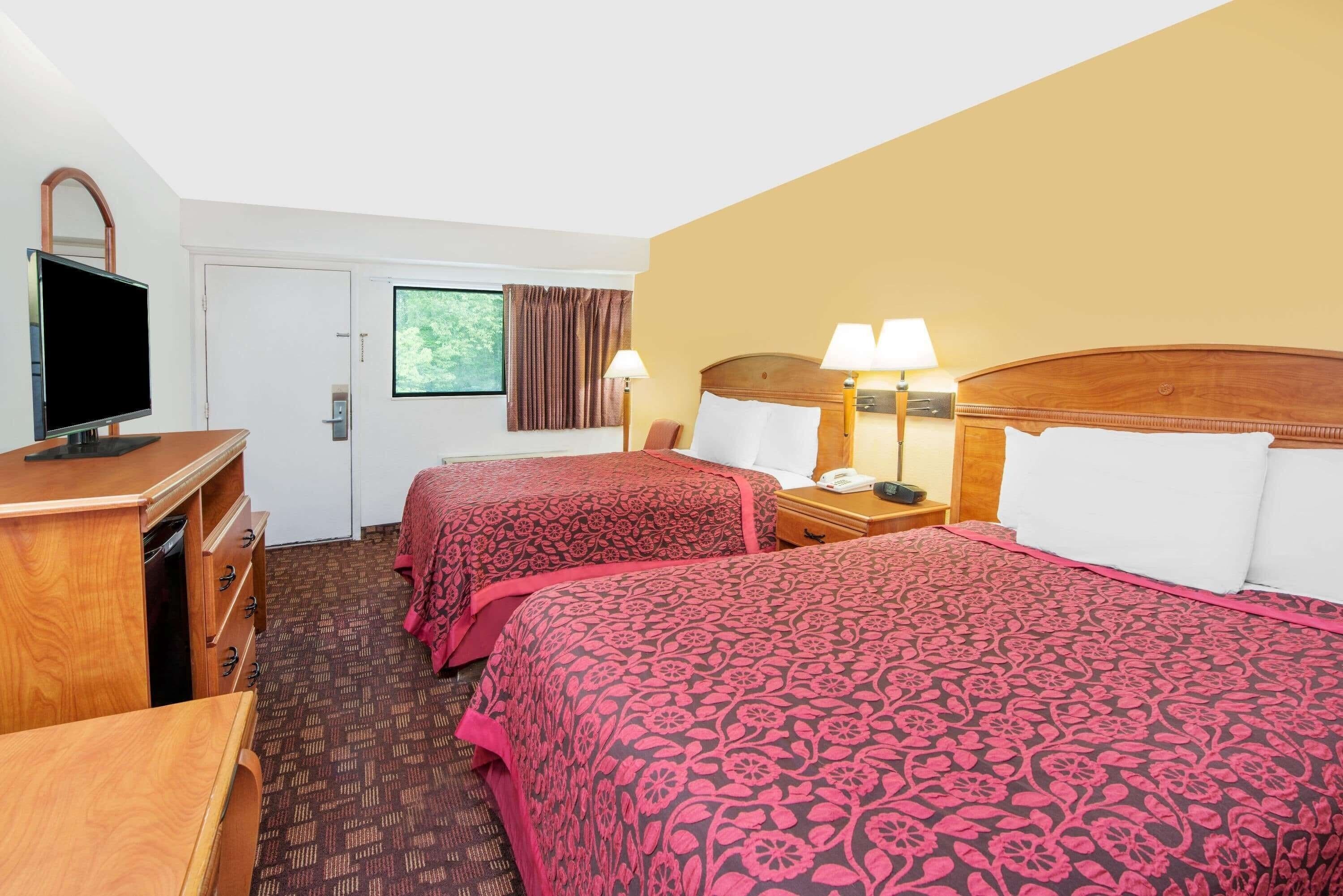 Desk, rollaway beds, free WiFi, bed sheets