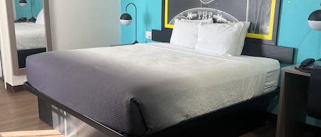 Room, 1 King Bed, Non Smoking | Desk, blackout drapes, iron/ironing board, free WiFi