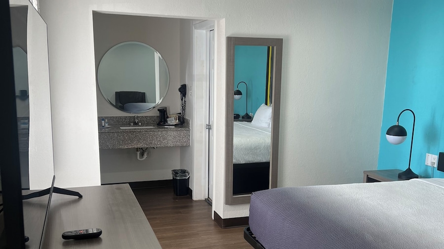 Super 8 by Wyndham Wichita Falls