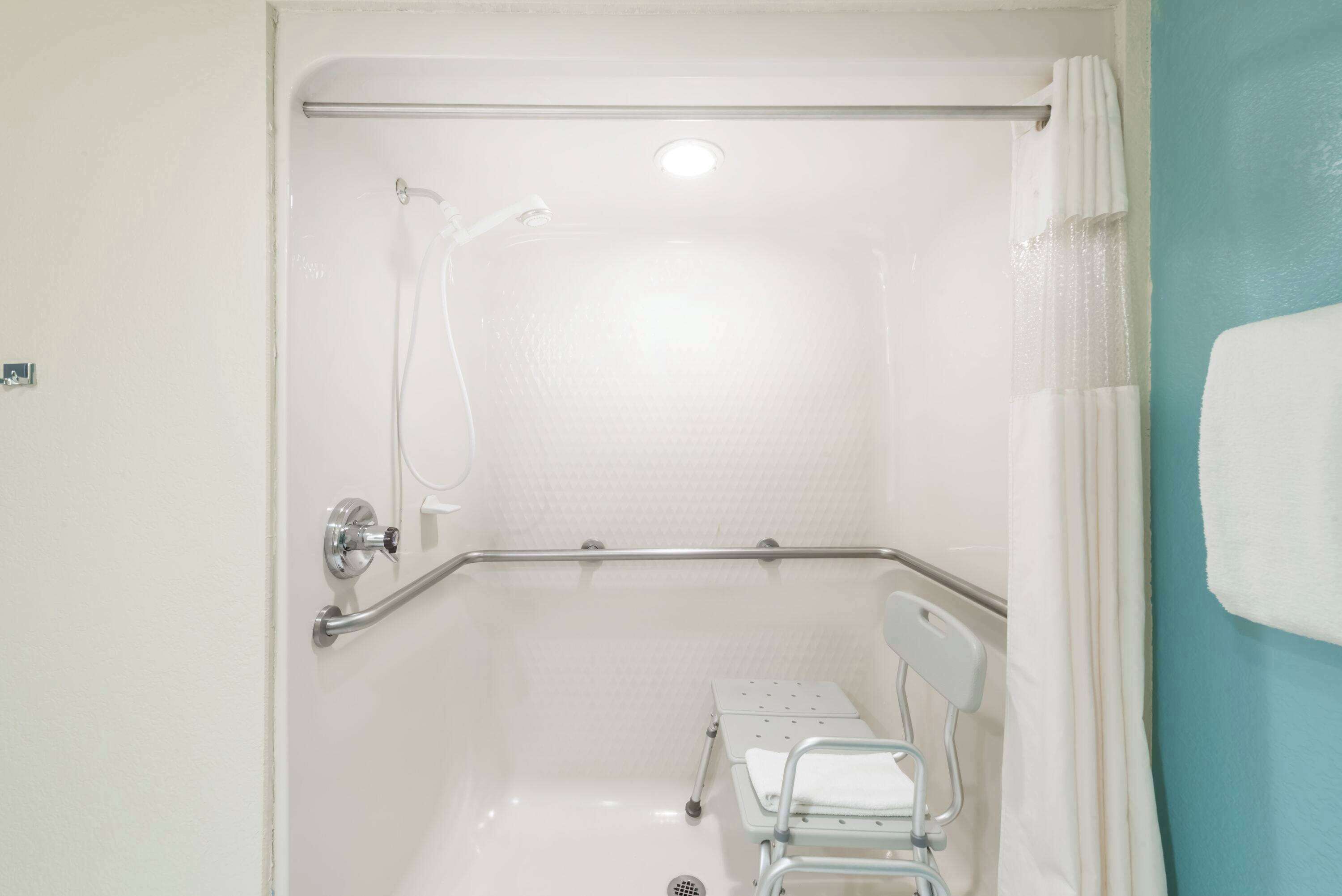 Rolstoeltoegankelijke badkamer