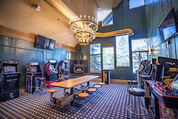 Dinner served, American cuisine at Outbound Mammoth 