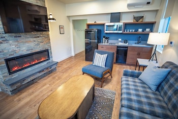 Villa, Multiple Beds (Apartment) | Living area | 55-inch flat-screen TV with digital channels, TV, streaming services at Outbound Mammoth 