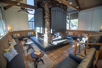 Sitting area in hotel lobby at Outbound Mammoth 