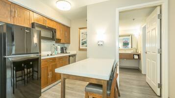 In-room safe, desk, laptop workspace, iron/ironing board